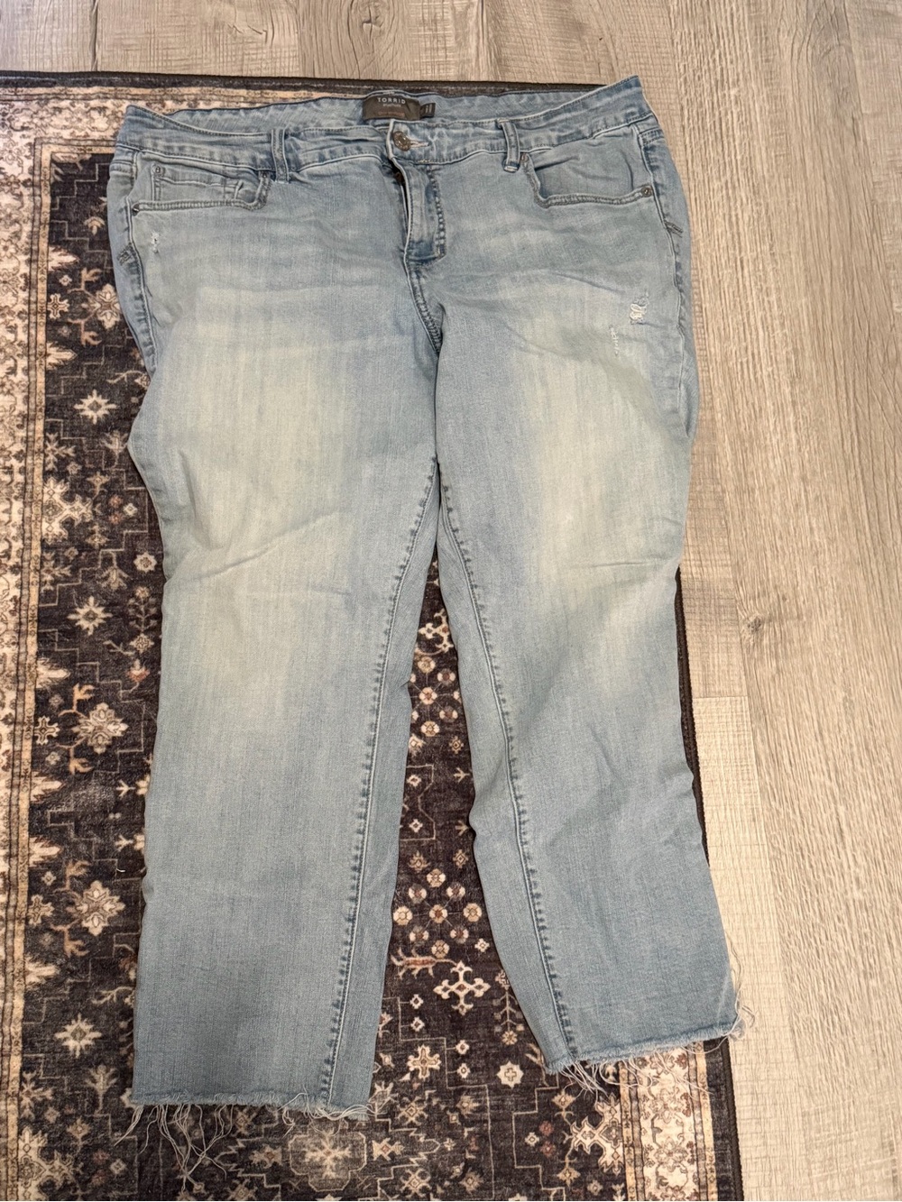 Torrid Cropped Boyfriend Sz.16